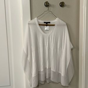 White crew neck short sleeve shirt